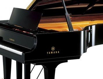 piano-queue_yamaha_cfx-600x494.jpg