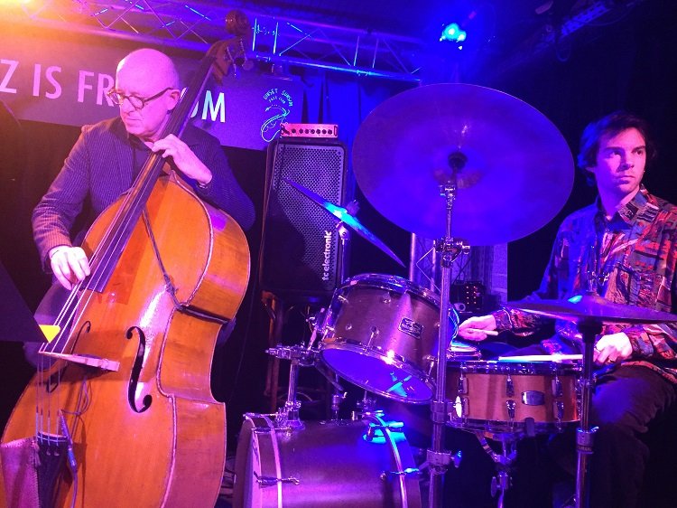 Marc Buronfosse (contrebasse) et Gautier Garrigue (batterie).jpg