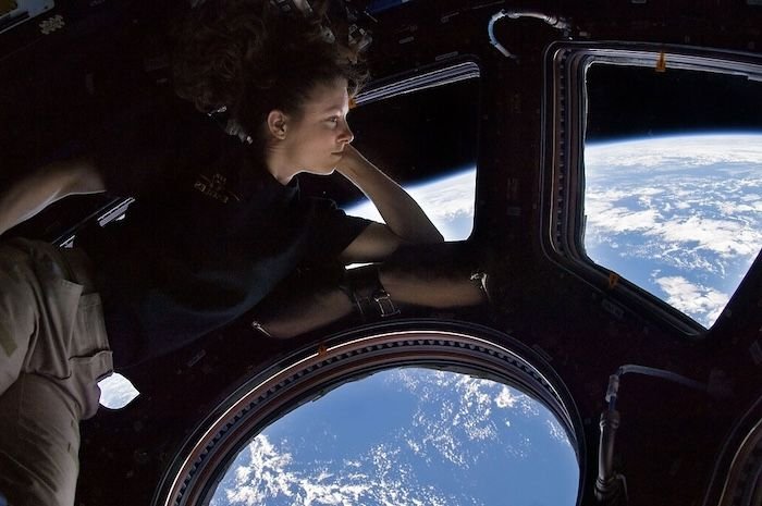 je me casse dans l'espace.jpg