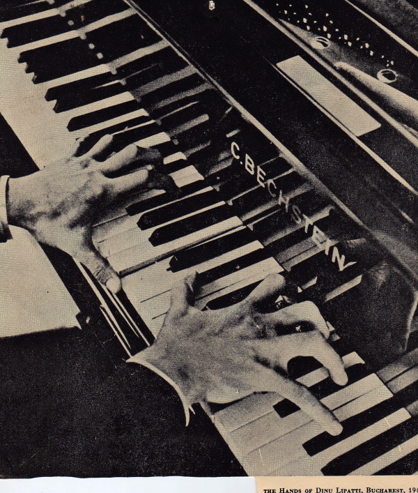 lipatti_ mains2005-12-15_10-06-25.JPG