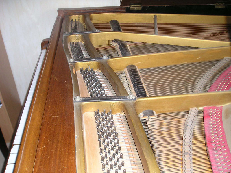 Attelles piano réduit.jpg