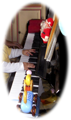 Déjà fasciné par le son de notre instrument préféré...