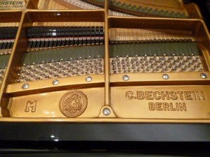 C-Bechstein-M180-1-300x225.jpg